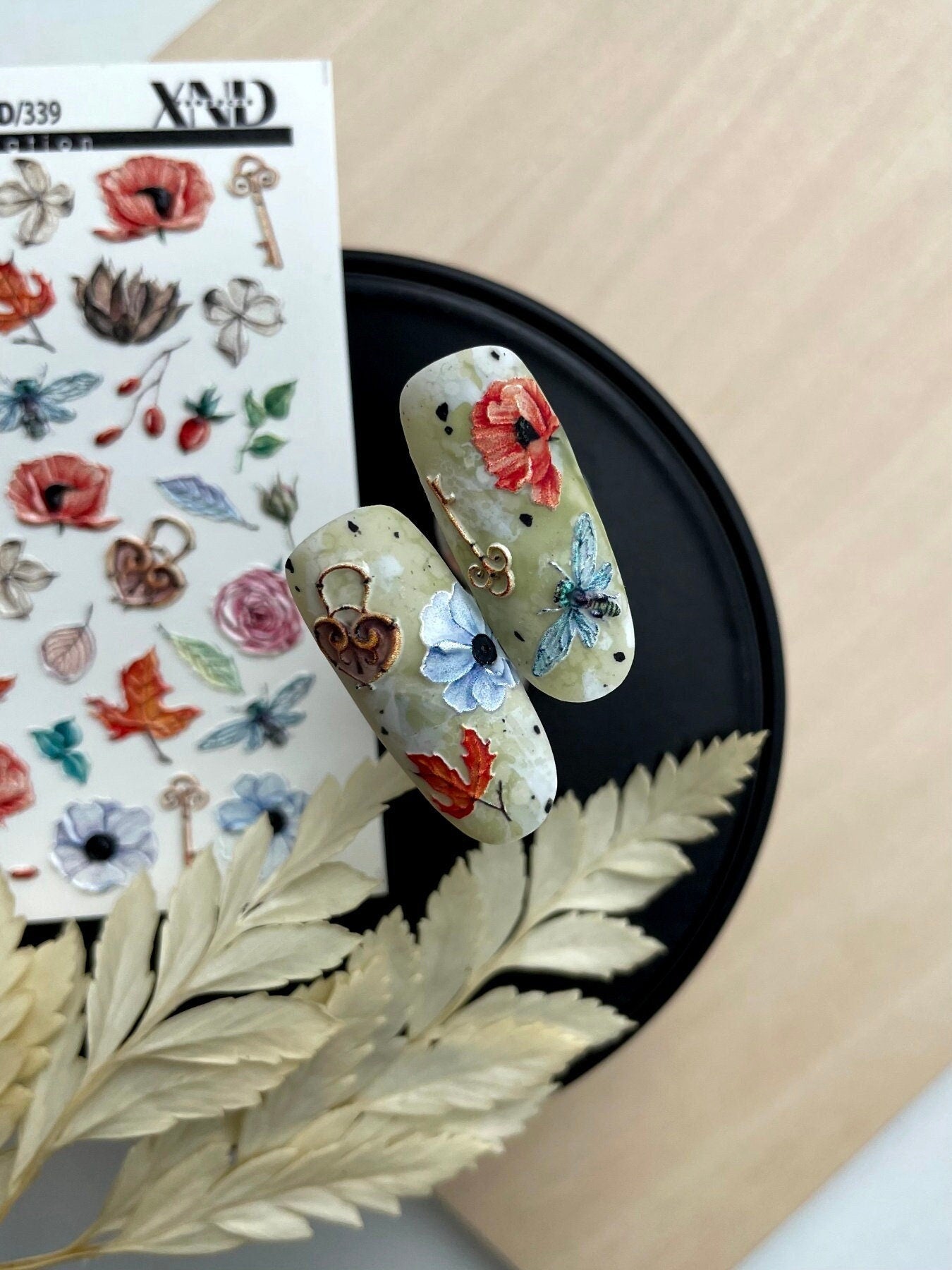 3D/339 / 3D Nail Decal / Fall Flowers
