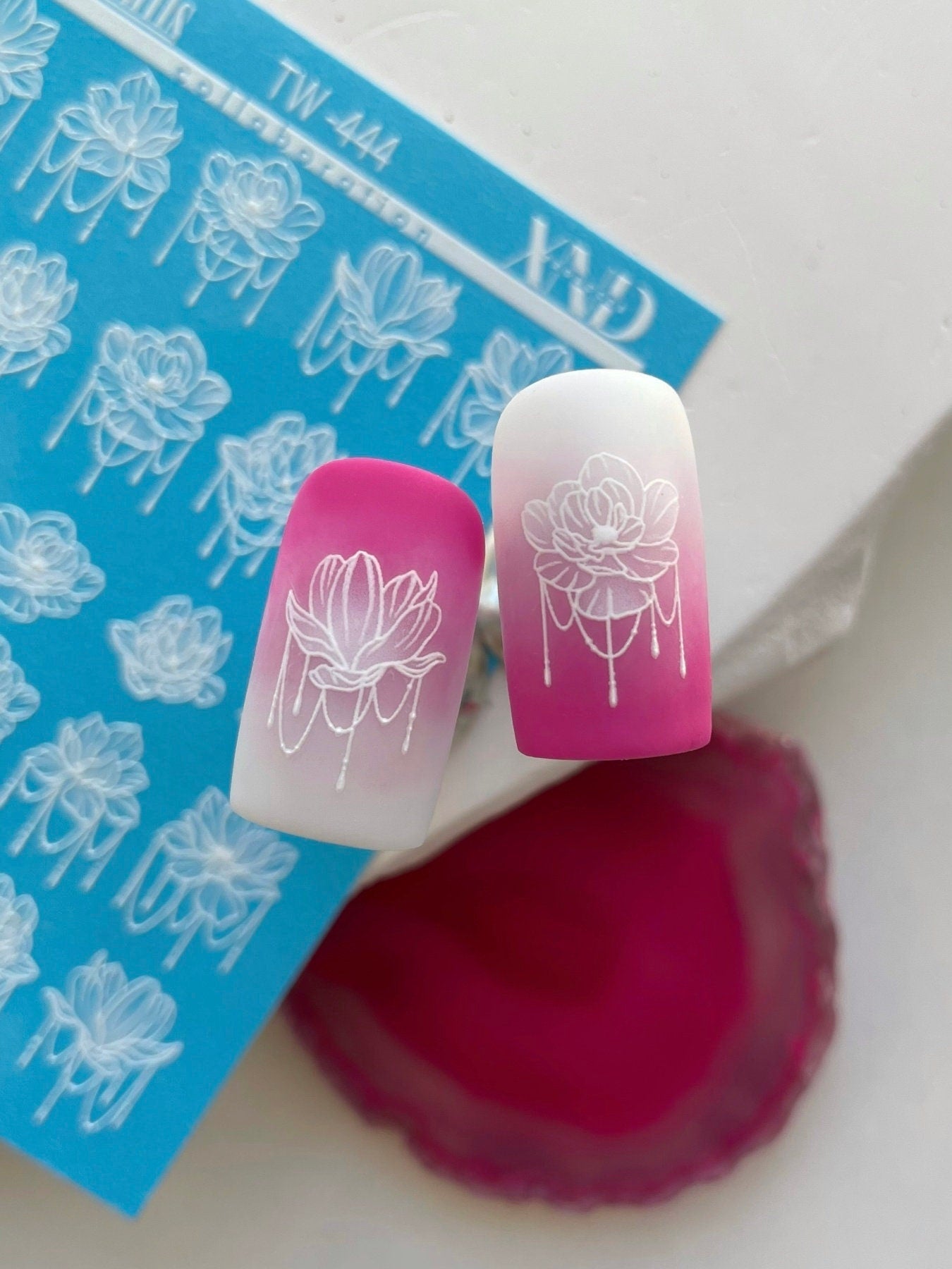 TW-444 / Nail Decal 2D / White Elements / Floral & Plants / Lotus Flowe